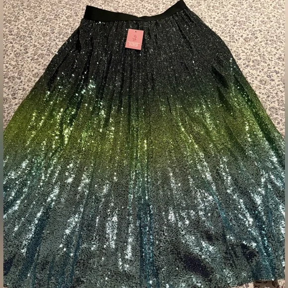 🦋Ivy City Perla Sequin Maxi Skirt Shine Ombré silver size medium NWT - Picture 4 of 10